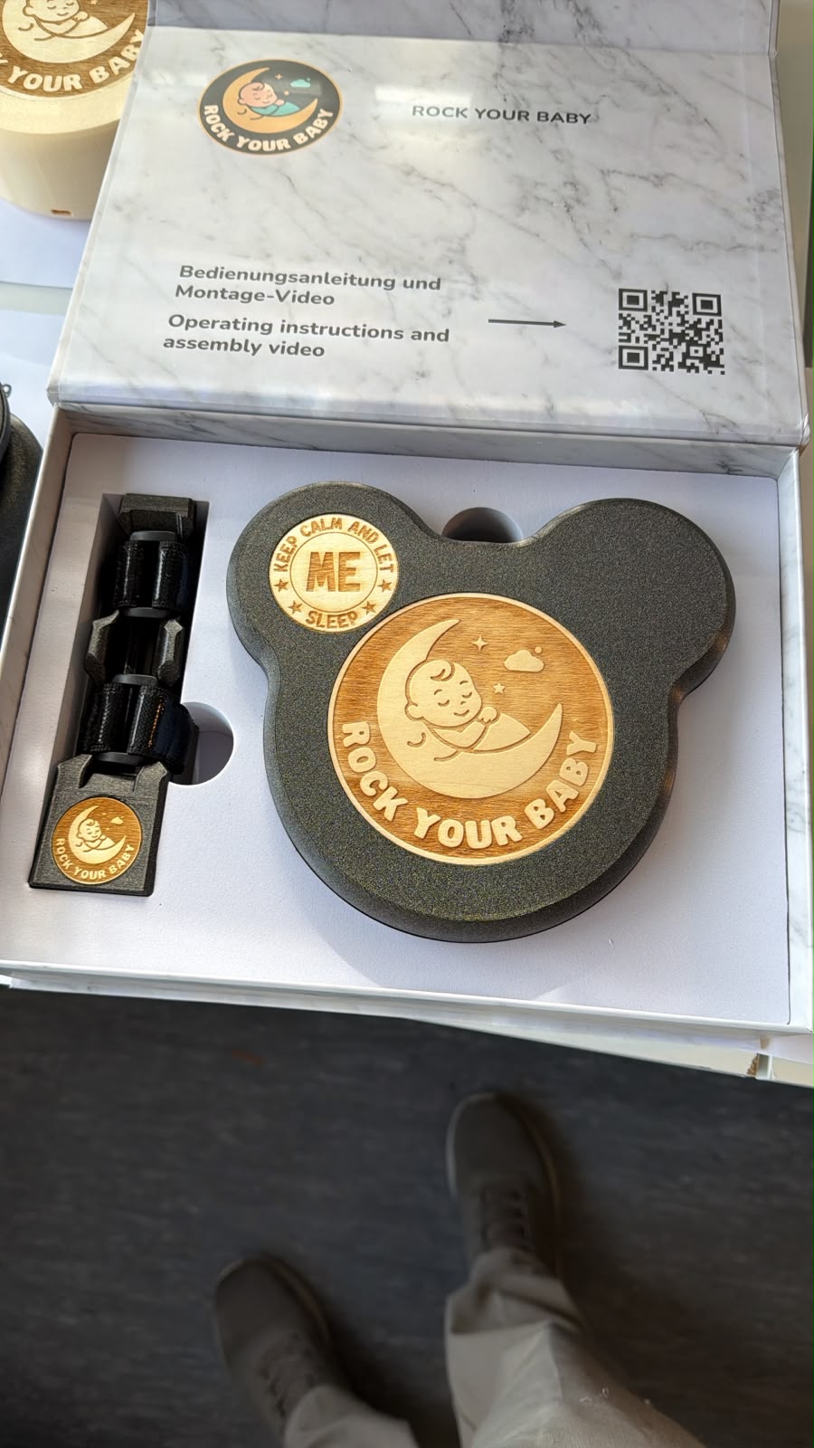 ROCK your BABY mit Quick-Adapter in der geöffneten Originalverpackung